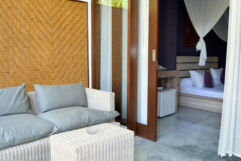 Pearl Hotel And Restaurant