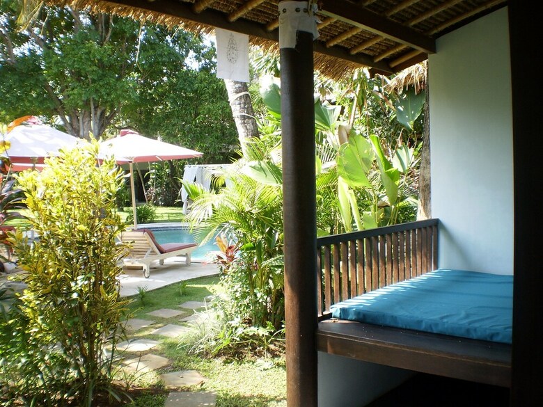 Pearl Hotel And Restaurant