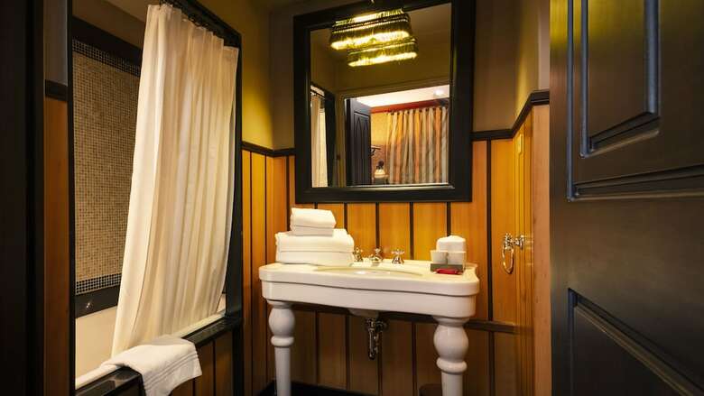 Hotel H�tel Bourg Tibourg