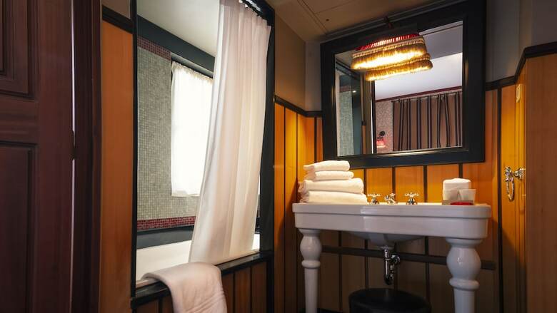 Hotel H�tel Bourg Tibourg