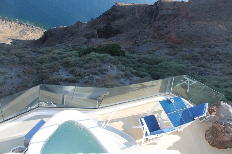 Iconic Santorini, A Boutique Cave Hotel