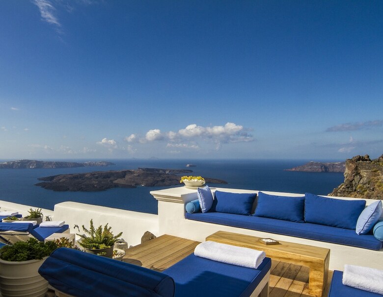 Iconic Santorini, A Boutique Cave Hotel