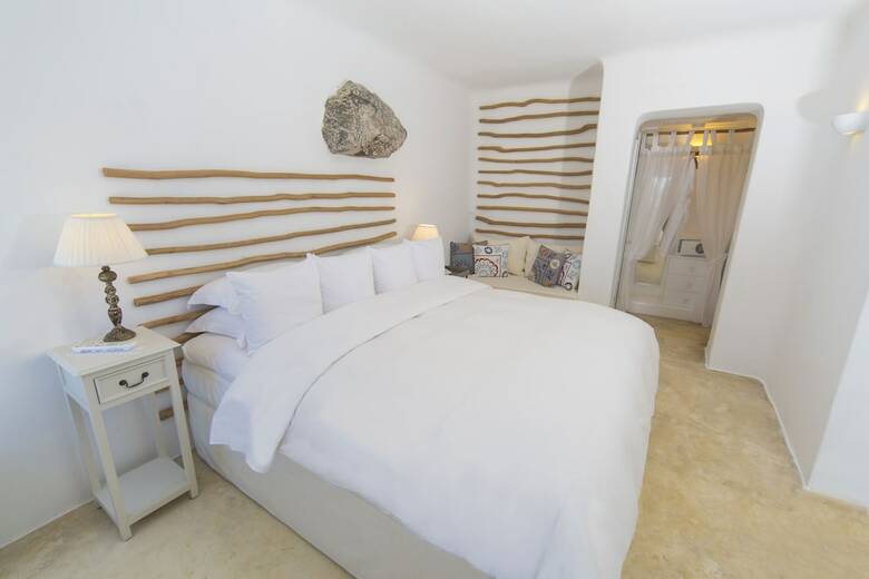 Iconic Santorini, A Boutique Cave Hotel
