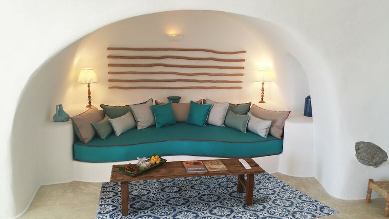 Iconic Santorini, A Boutique Cave Hotel
