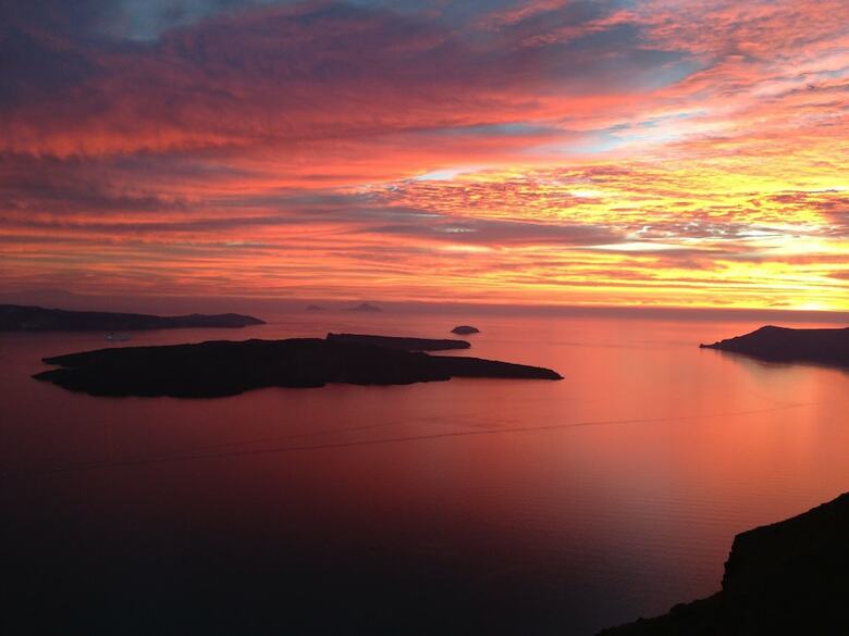 Iconic Santorini, A Boutique Cave Hotel