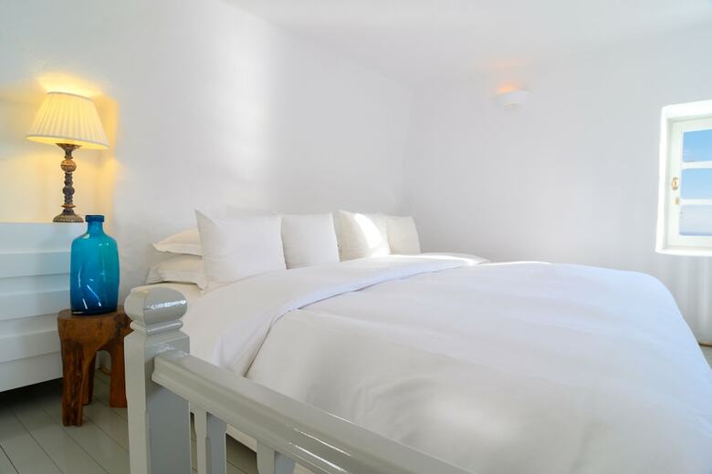 Iconic Santorini, A Boutique Cave Hotel