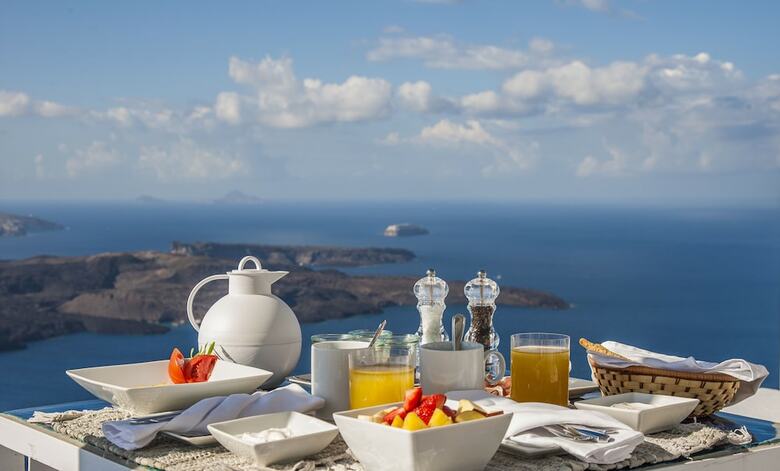 Iconic Santorini, A Boutique Cave Hotel