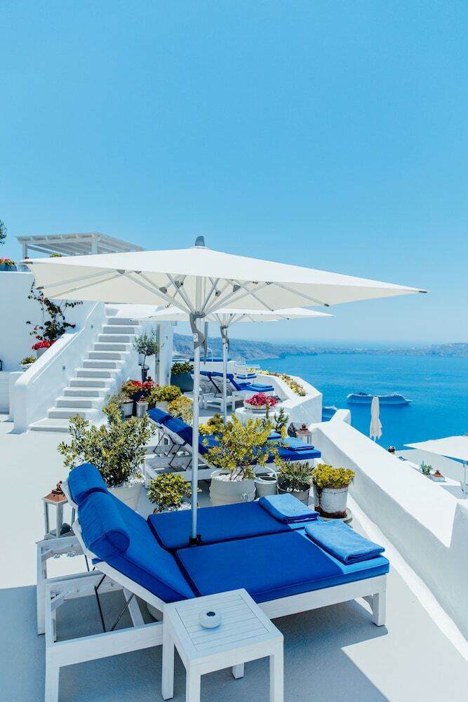 Iconic Santorini, A Boutique Cave Hotel