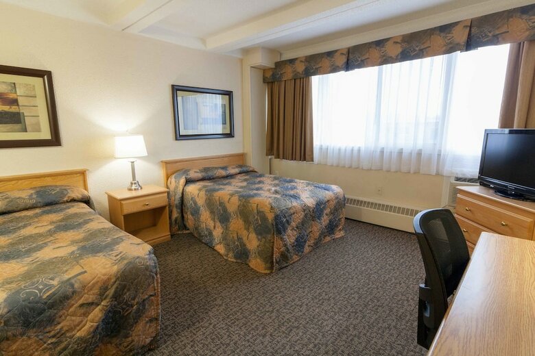 Hotel Bcminns Fort Mcmurray