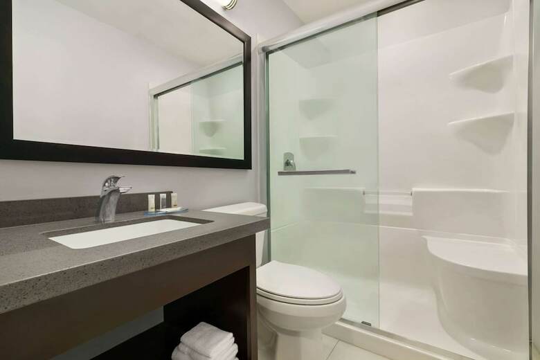 Hotel The Harbourfront Inn