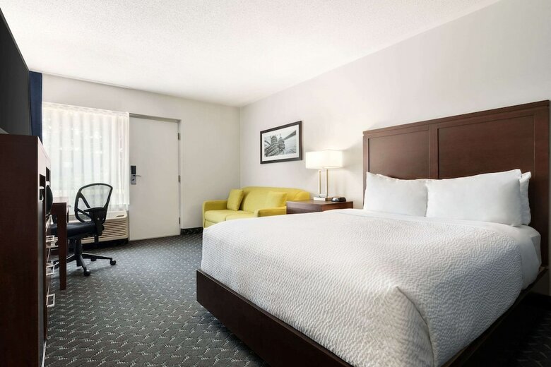 Hotel The Harbourfront Inn