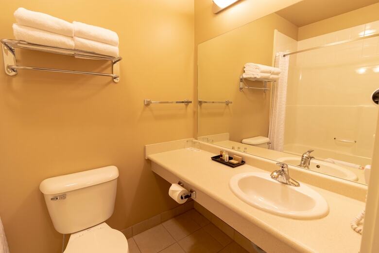 Hotel Bcmi Inn Hinton