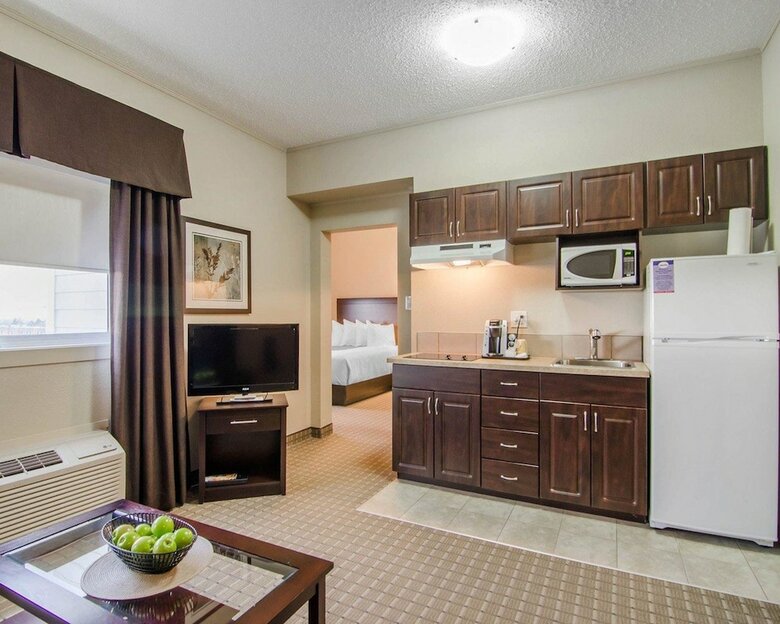Hotel Quality Inn & Suites