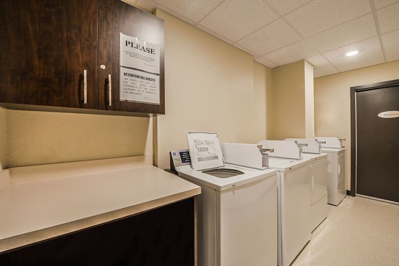 Hotel Quality Inn & Suites