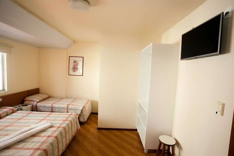 Tropicanas Apart Hotel