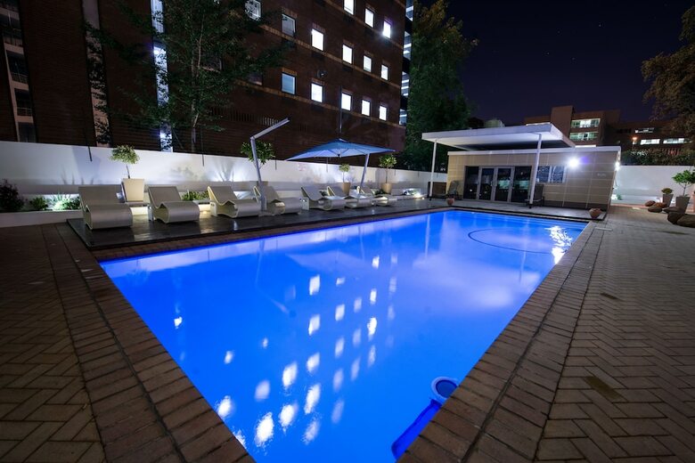 Apartamentos Sandton Executive Suites Hydro Park