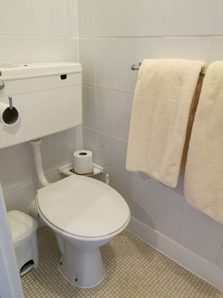 Swiss Cottage Bed And Breakfast