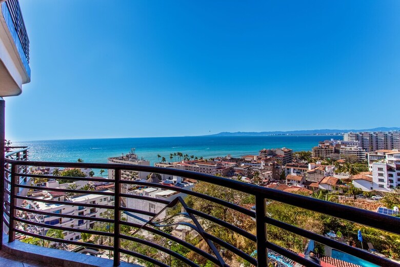 Aparthotel Pinnacle Resorts 180