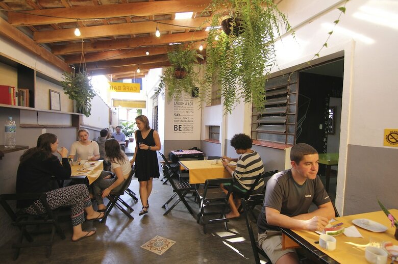 Hostal Caf� Hostel