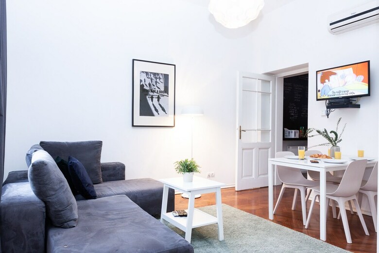 Hotel Central Downtown Apartments By Irundo