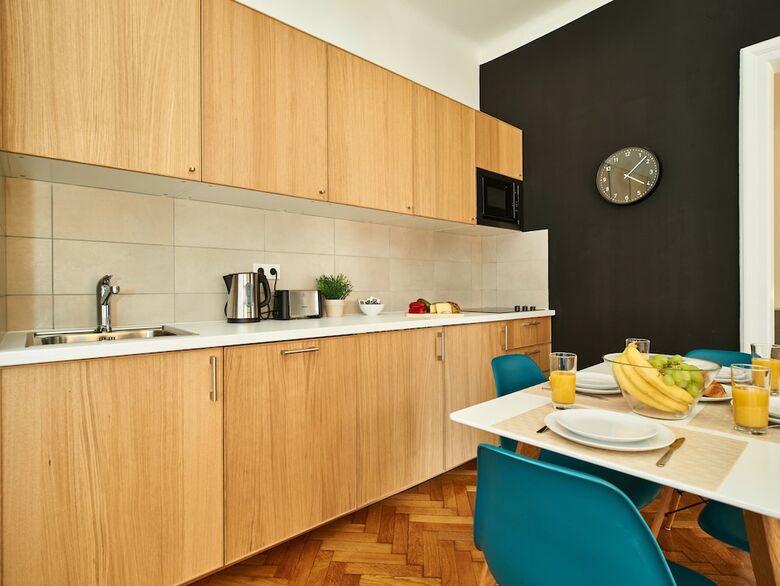 Hotel Central Downtown Apartments By Irundo