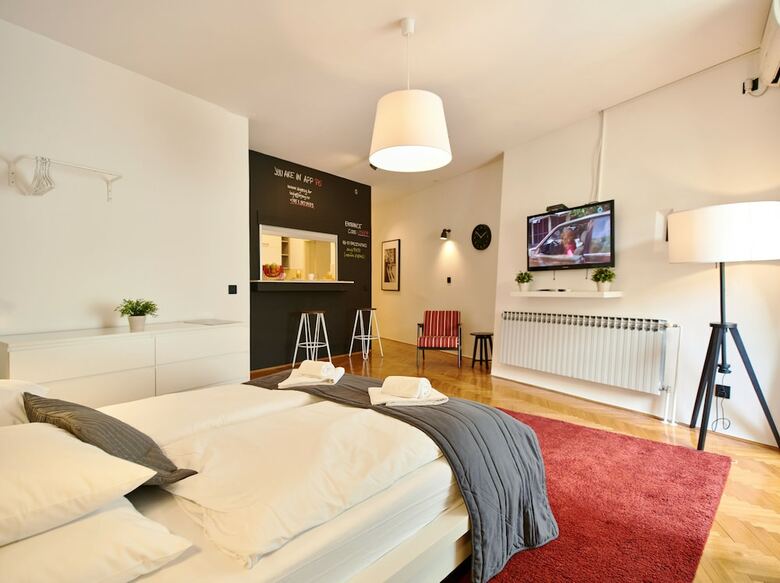 Hotel Central Downtown Apartments By Irundo