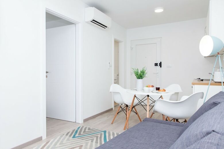 Hotel Central Downtown Apartments By Irundo