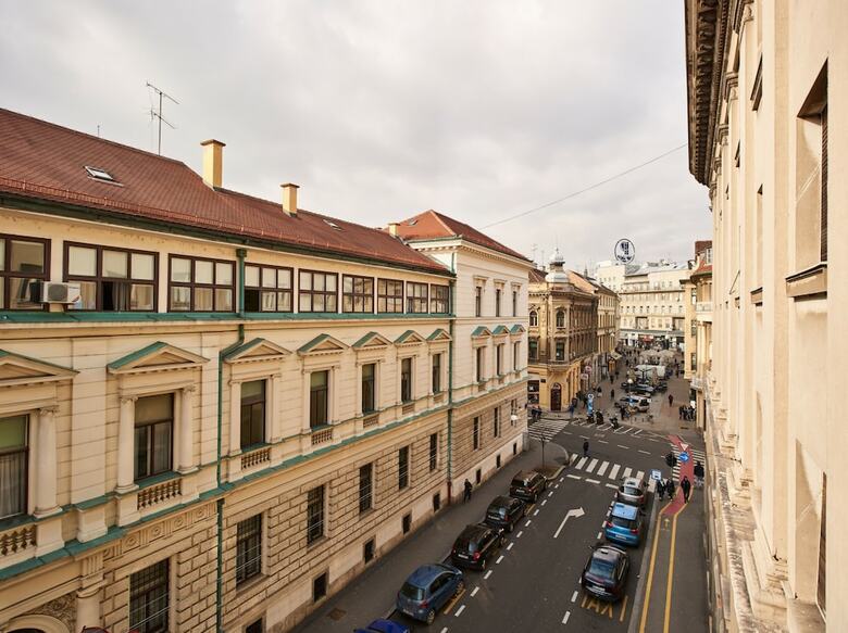 Hotel Central Downtown Apartments By Irundo