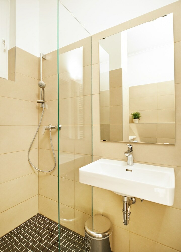Hotel Central Downtown Apartments By Irundo