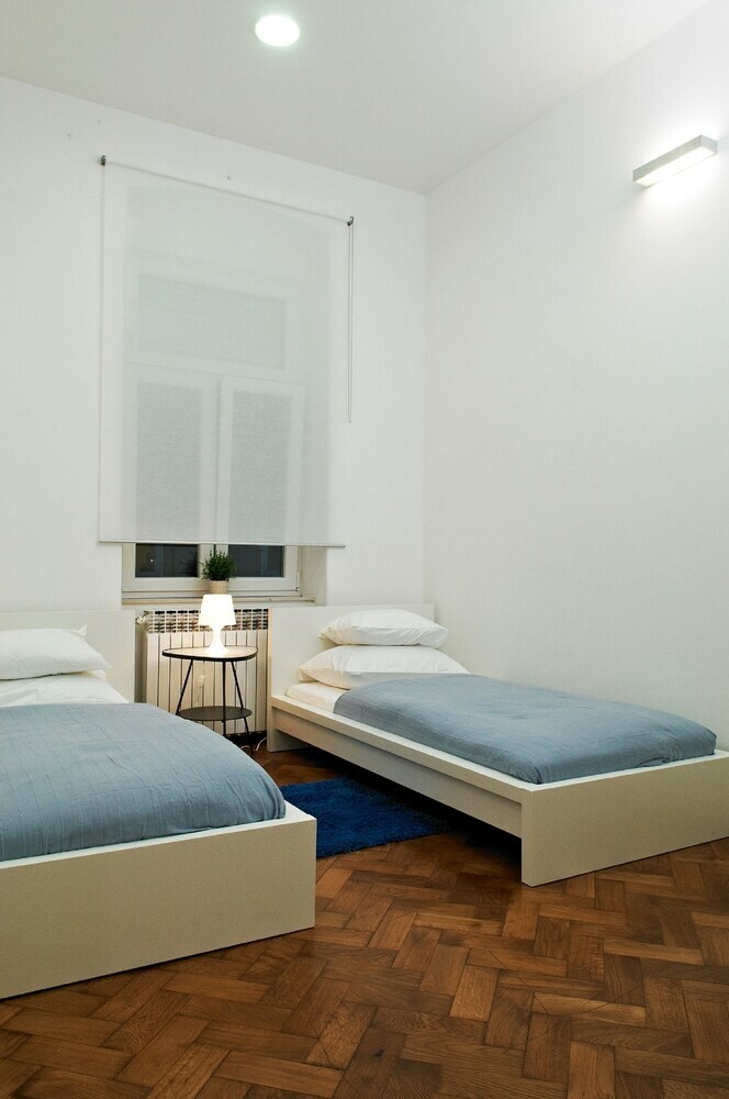 Hotel Central Downtown Apartments By Irundo