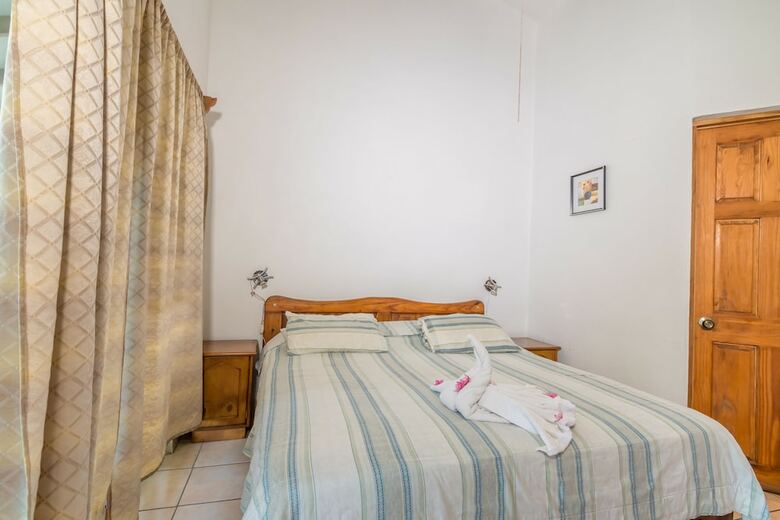Hotel Colinas Del Sol