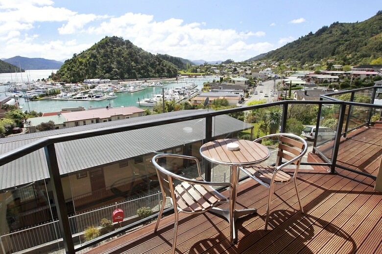 Harbour View Motel