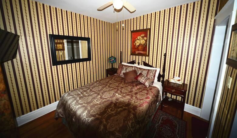 Acacia Bed And Breakfast