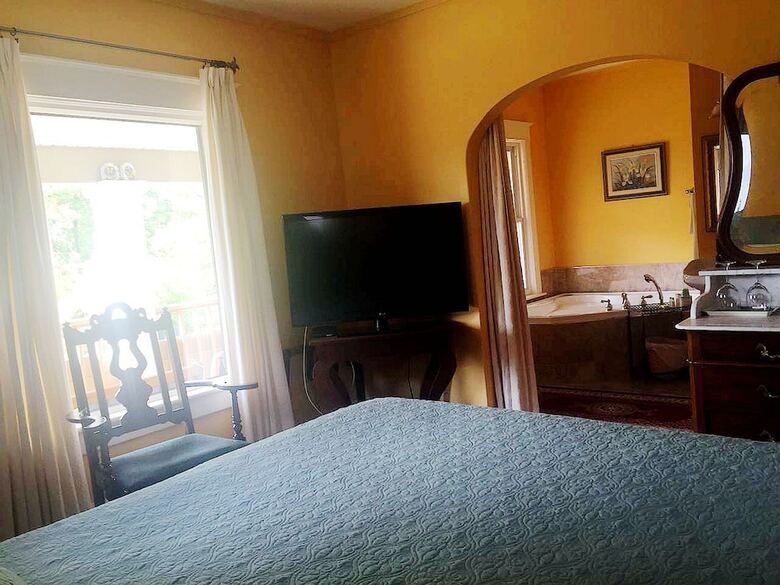 Acacia Bed And Breakfast