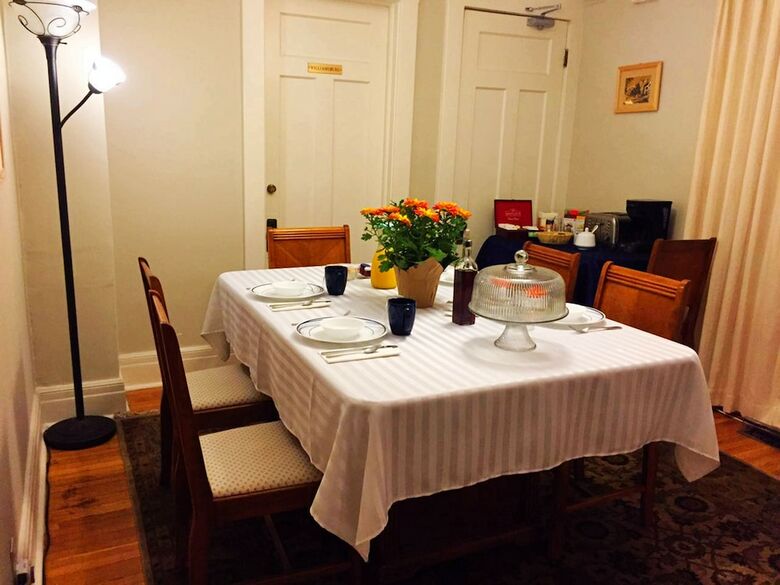 Acacia Bed And Breakfast