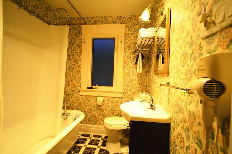 Acacia Bed And Breakfast
