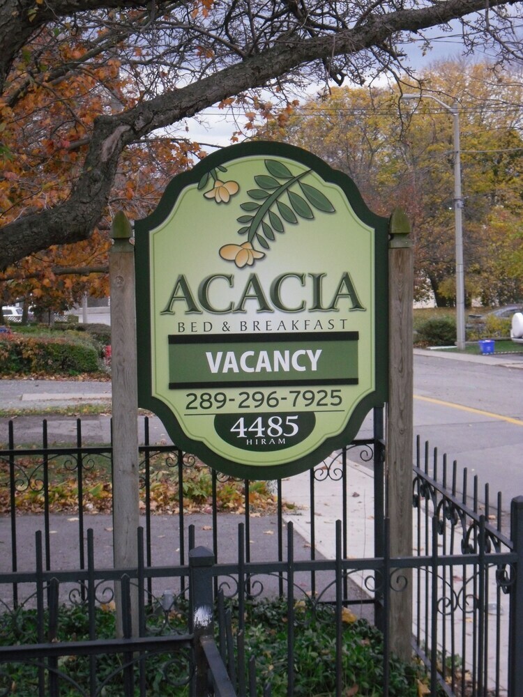 Acacia Bed And Breakfast