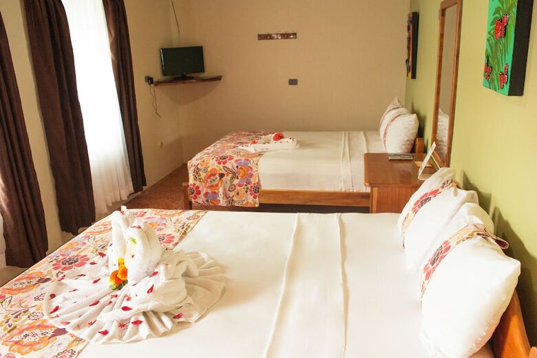 Hostal Arenal Hostel Resort
