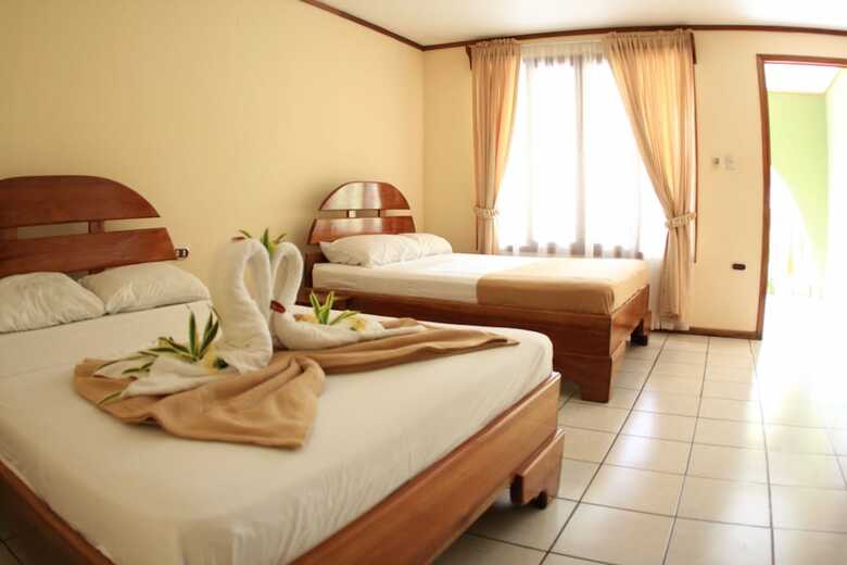 Hostal Arenal Hostel Resort