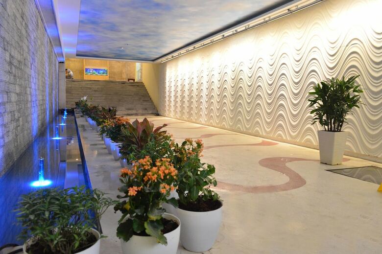 Holiday Beach Danang Hotel & Resort