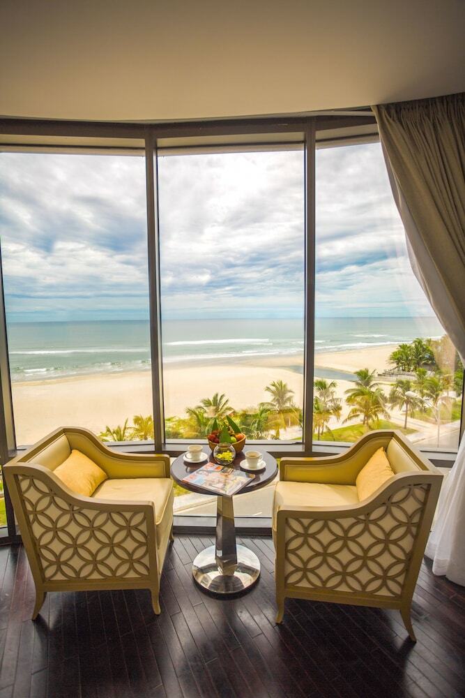 Holiday Beach Danang Hotel & Resort