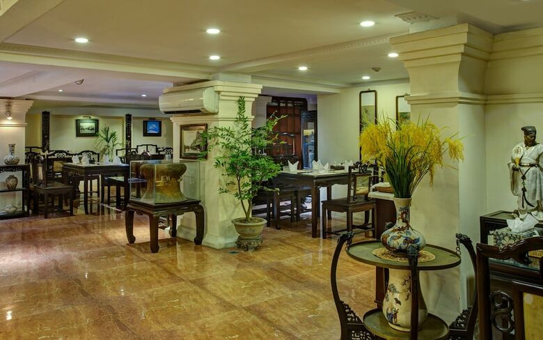 Classic Street Hotel