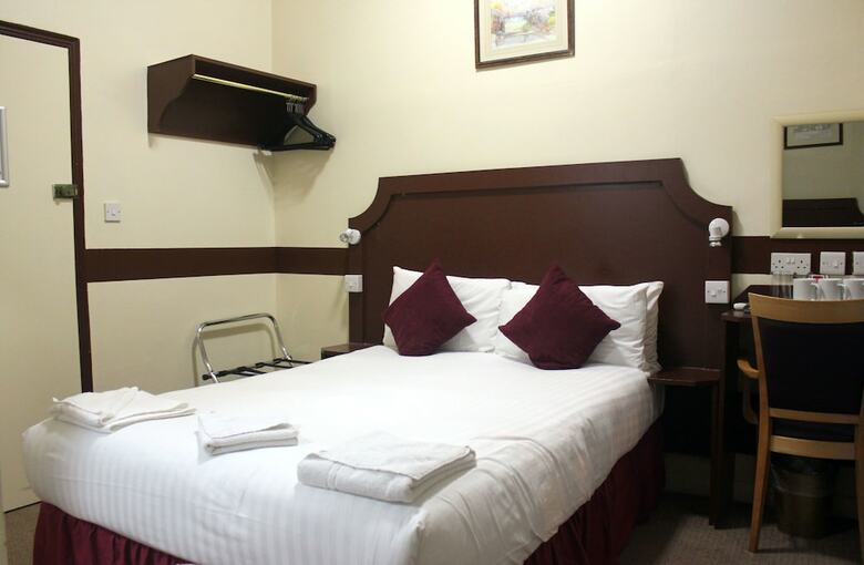 Victoria Station Hotel