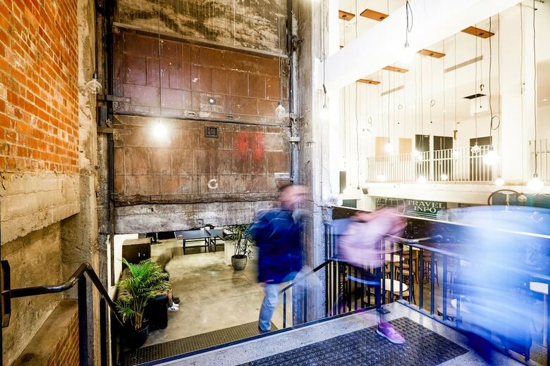 Hostal The Village Melbourne
