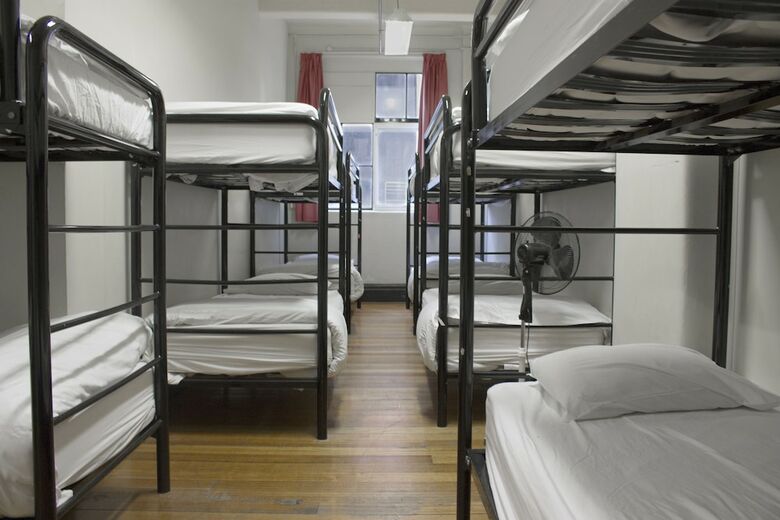 Hostal The Village Melbourne