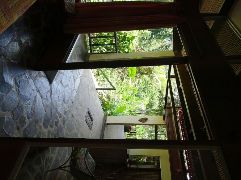 Bed & Breakfast Heliconia Island