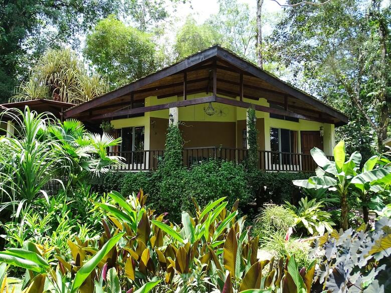 Bed & Breakfast Heliconia Island