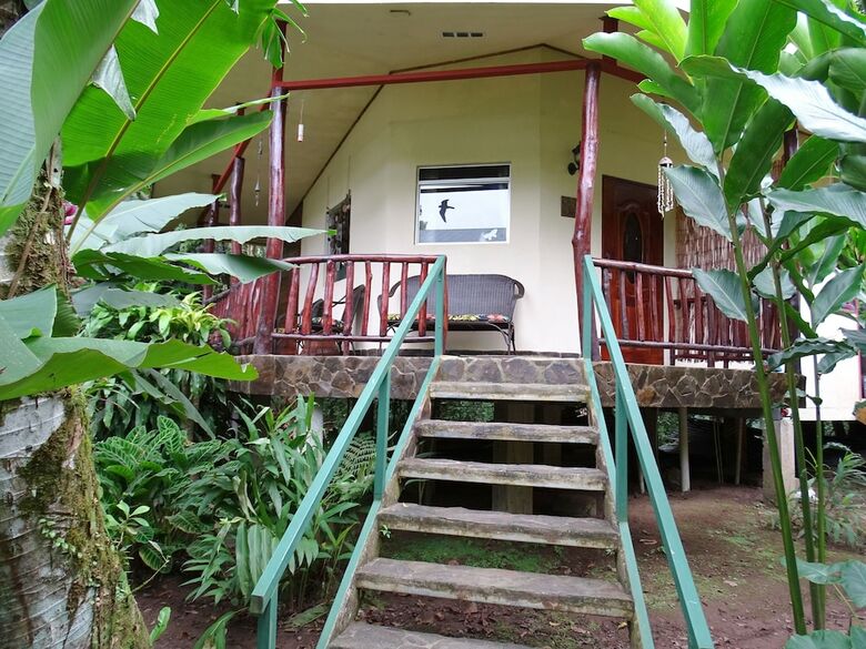 Bed & Breakfast Heliconia Island