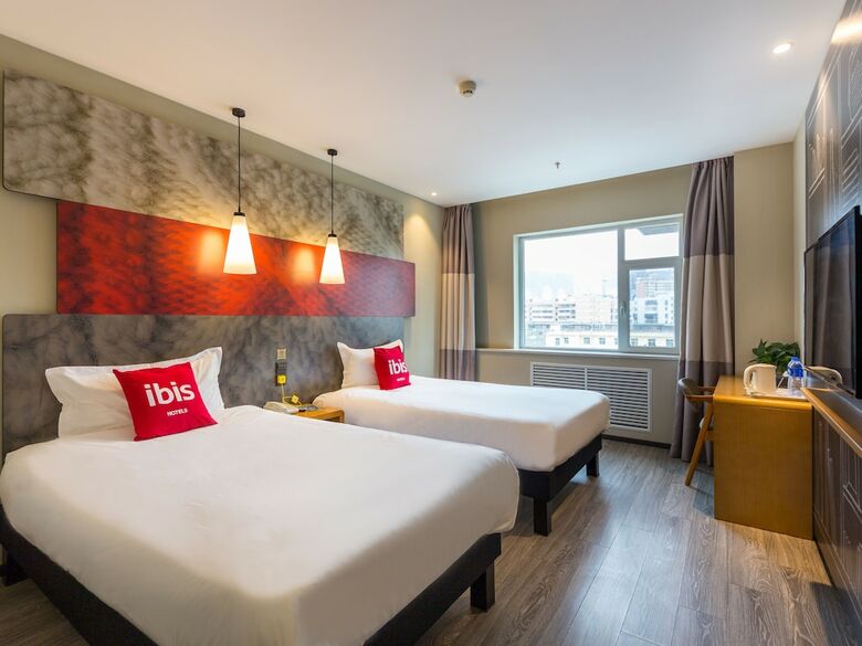 Ibis Lanzhou Dongfanghong Plaza Hotel