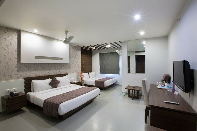Hotel Narula's Aurrum